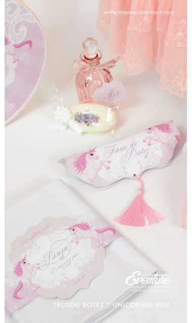 Trusou de botez personalizat si brodat pentru fetite cu unicornii, Povesti cu unicorni 3